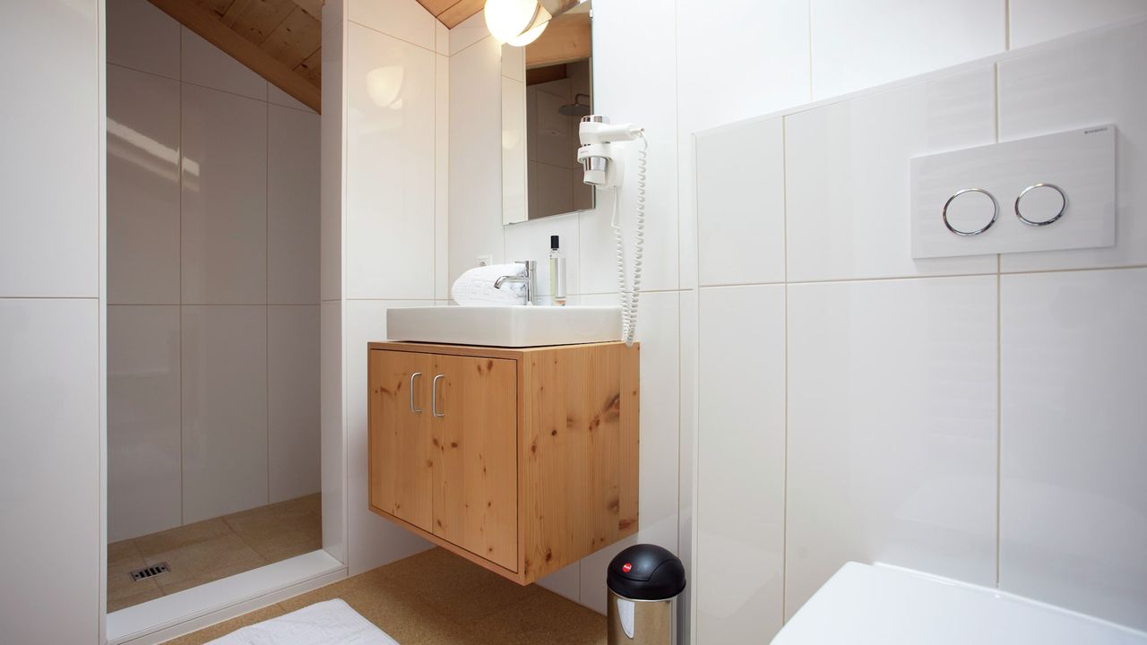 BathRoom BathRoom